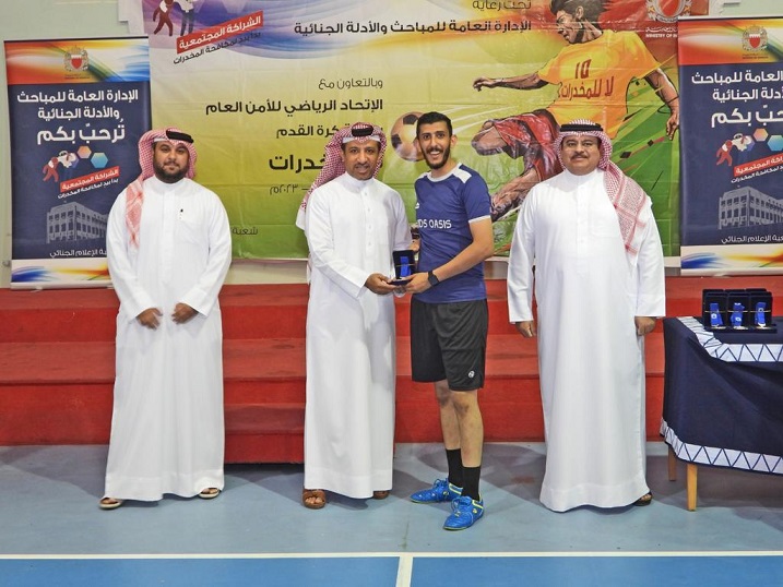 بمناسبة اليوم العالمي لمكافحة المخدرات ... (المباحث والأدلة الجنائية) تُنظم بطولة كرة القدم الثانية تحت شعار (لا للمخدرات)<